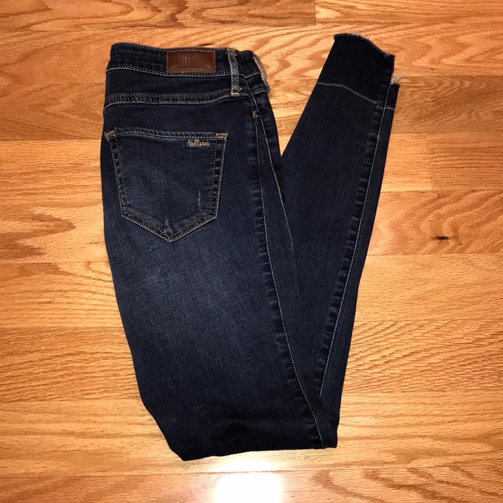 EUC Hollister size 1R Super Skinny High Rose Jeans